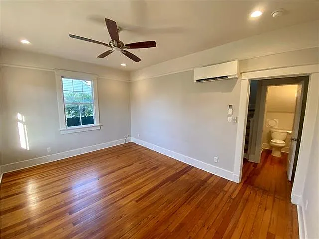 1 bed, 1.5 bath, 920 sqft, $1,850 — Photo 2