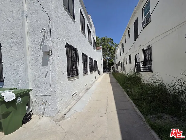 351 S Detroit St #2 — Photo 24