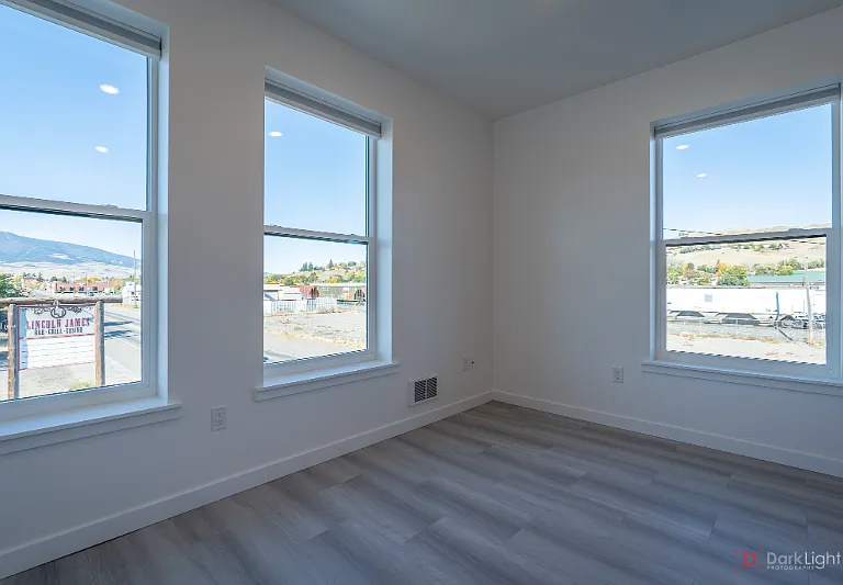 130 N F St — Photo 16