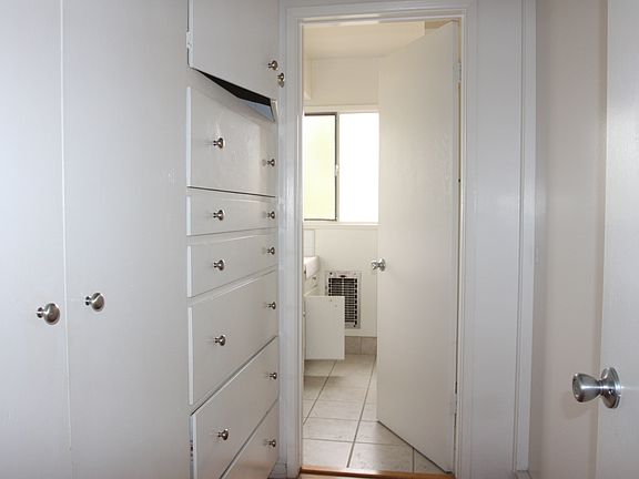 5th image of 4329 E Ocean Blvd APT A