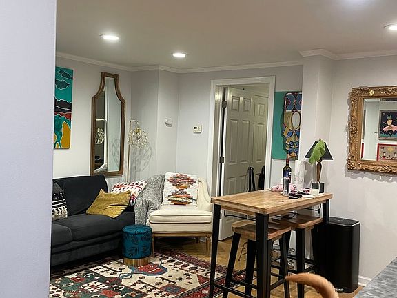 5th image of 73-75 Monmouth St #1A
