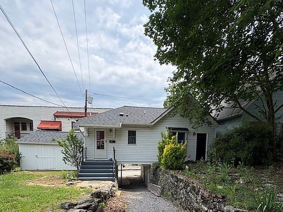 2nd image of 400 Virginia Ave