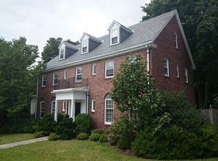 241 Grove St, Brookline, MA 02467