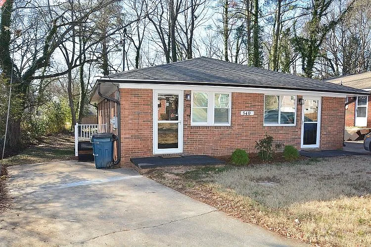 540 Martha St #B — Photo 1