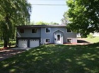 719 4th St S, Sauk Rapids, MN 56379