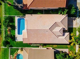 18014 SW 33rd Ct, Hollywood, FL 33029