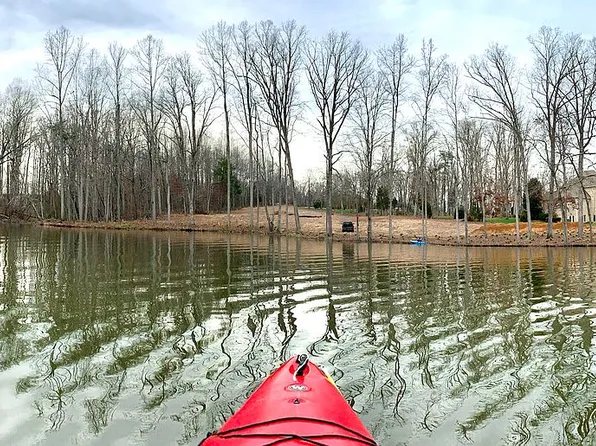 245 Lakeshore Dr, Reidsville, NC 27320