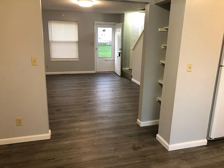 9285 Nieman Rd — Photo 5