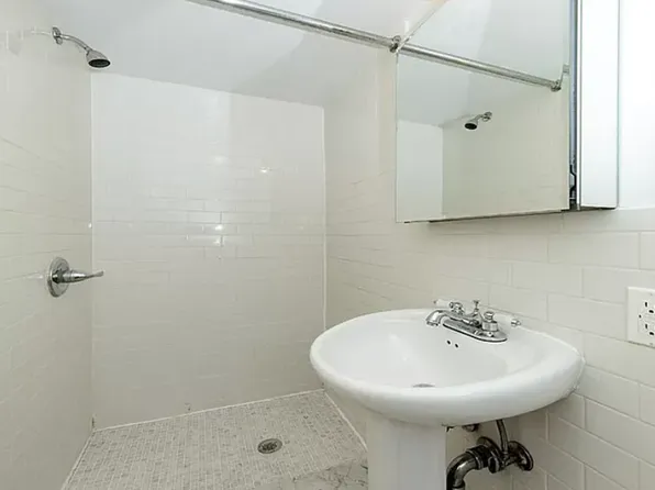 316 West 14th Street image 3 of 3