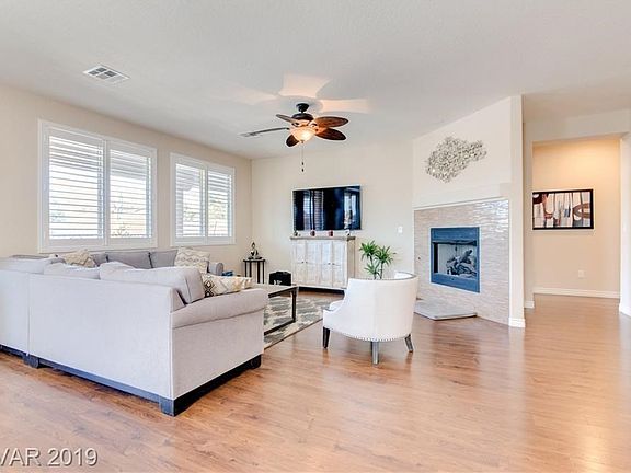 5th image of 617 Green Sage Way