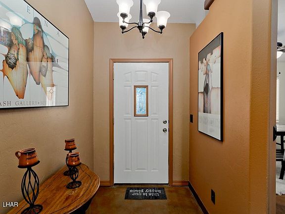 4th image of 1090 Mohican Dr