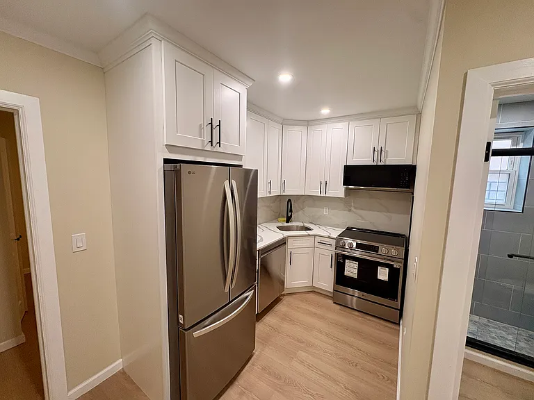3902 Sedgwick Ave #1 — Photo 1