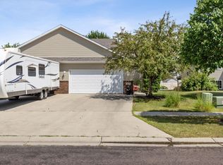 3310 Monroe St S, Fargo, ND 58104