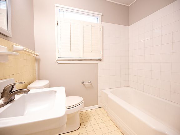 1503-CALIFORNIA-STREET-bathroom_01282025