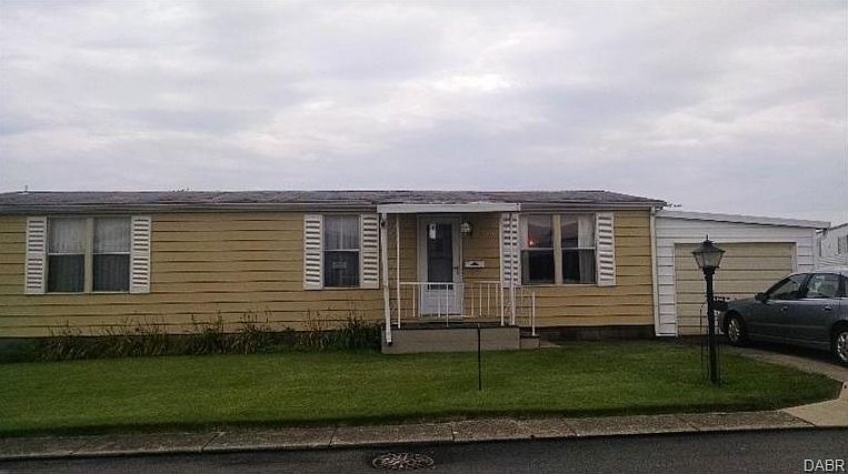 1st image of 326 Red Oak Dr