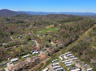 99999 Hazelwood Rd, Asheville, NC 28806