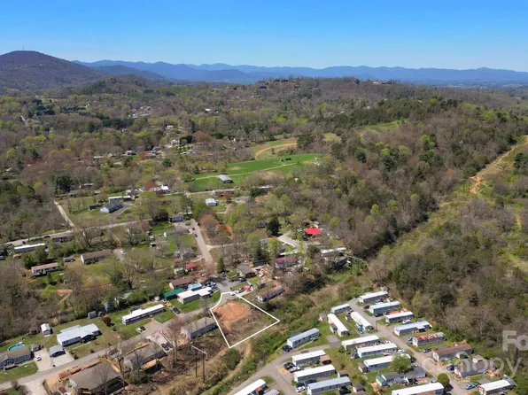 99999 Hazelwood Rd, Asheville, NC 28806