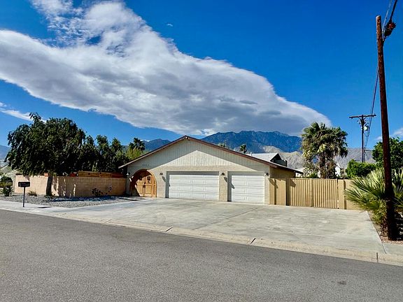 3rd image of 2231 N Los Alamos Rd