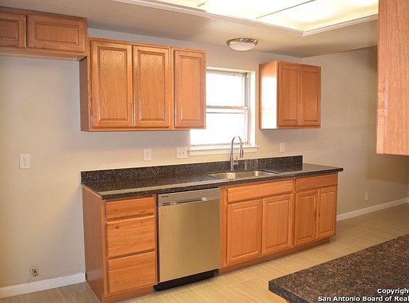 4th image of 5130 Timber Trace St