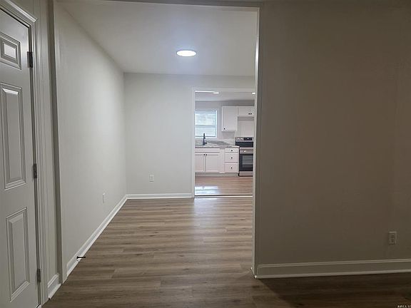 5th image of 4423 West Dr