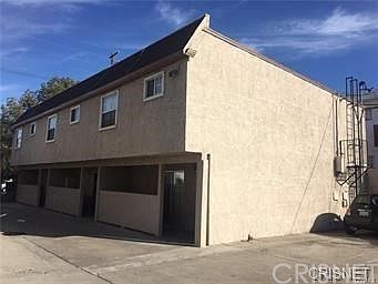 3rd image of 11254 Oxnard St #5