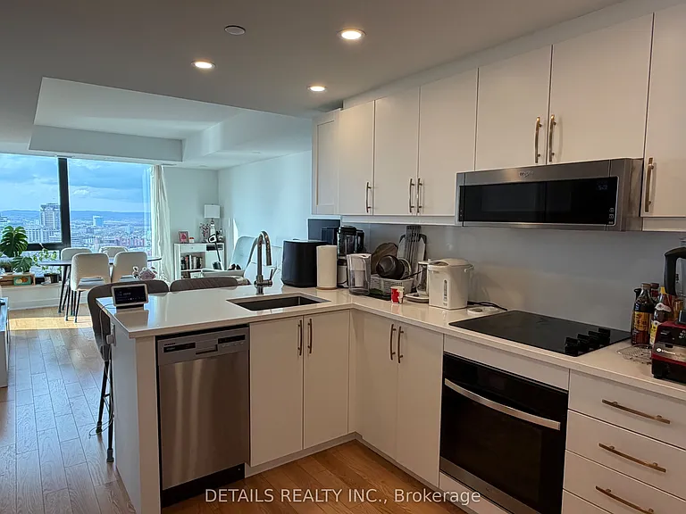 340 Queen St #2301 — Photo 2