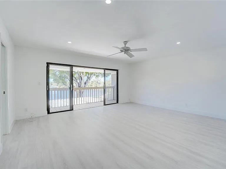 103 Saint Andrews Rd — Photo 32