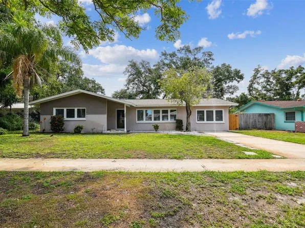 1795 Woodridge Dr, Clearwater, FL 33756