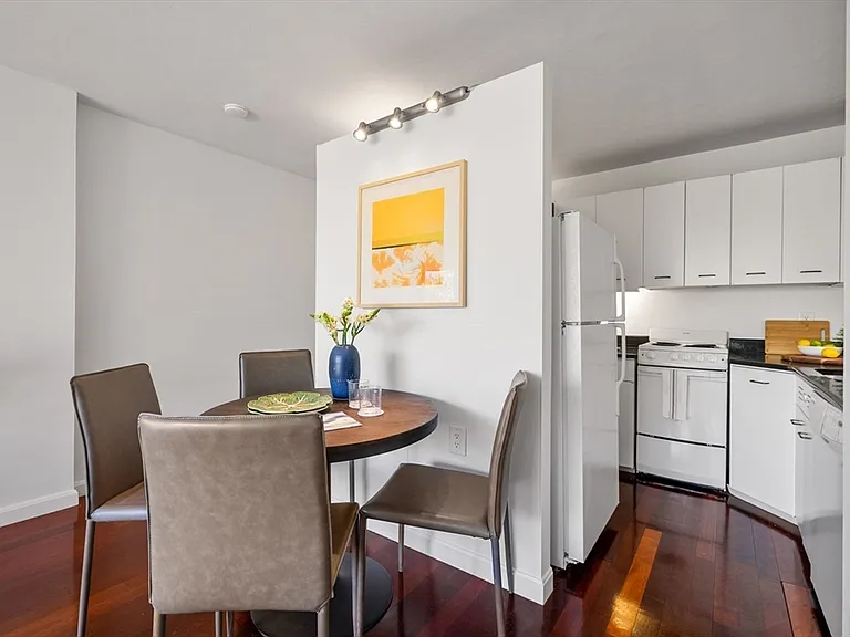 29 Concord Ave #705 — Photo 7