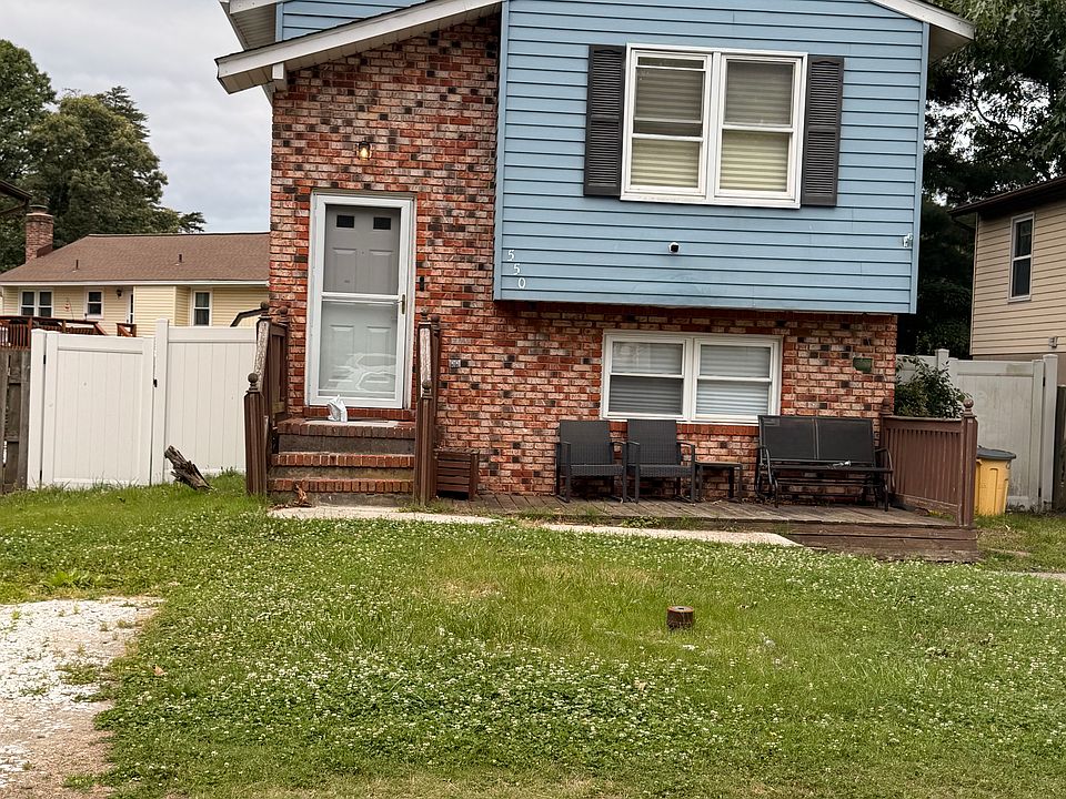 1st image of 550 Elizabeth Ln