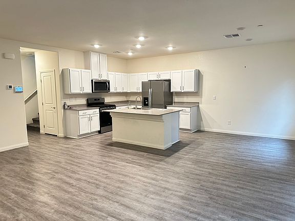 4th image of 4732 Peacock Cliffs Ave