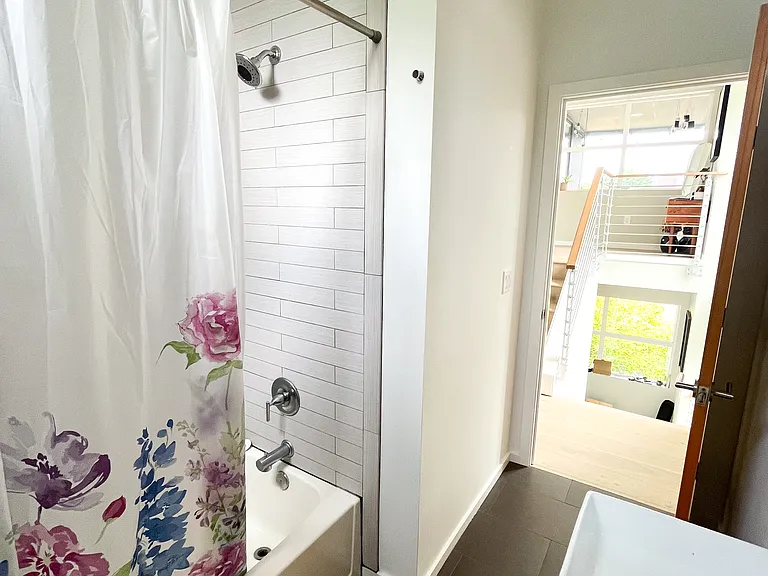 409 21st Ave — Photo 12