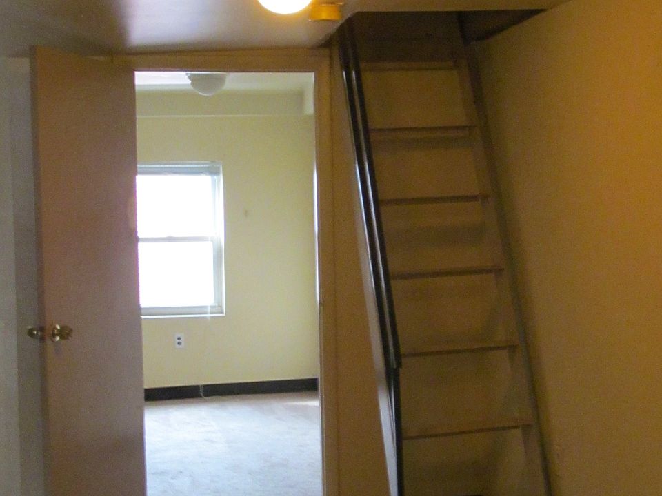 2nd image of 1309-11 South St