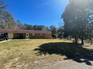 806 Leaf River Dr, Taylorsville, MS 39168