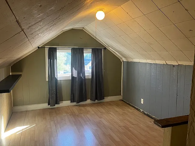 946 NW Delaware Ave — Photo 5