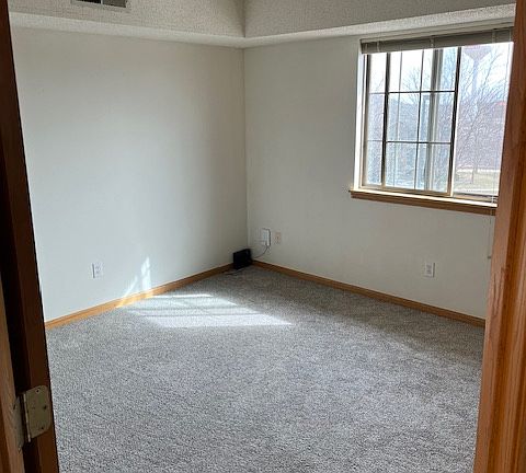 3rd image of 200 Sadler Ln APT 302