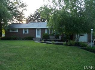 4105 W Hopewell Rd, Center Valley, PA 18034