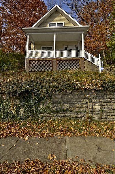 1st image of 653 Delta Ave