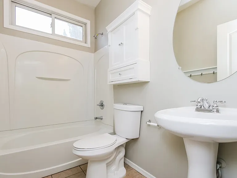 2121 E Huntington Dr — Photo 13