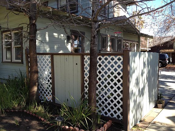 Private side door patio off of kitchen