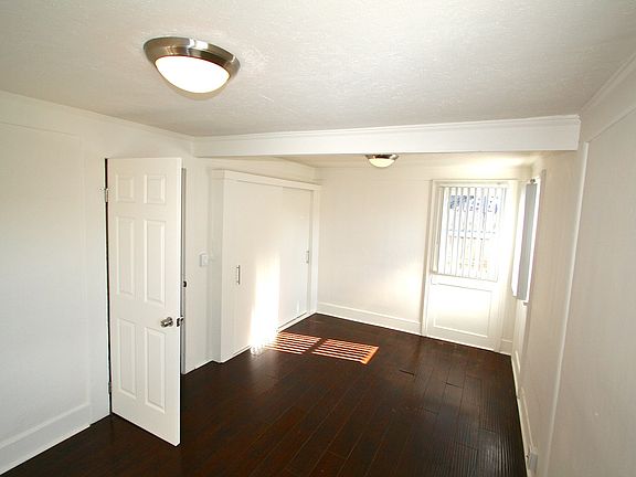4th image of 5073 Saratoga Ave