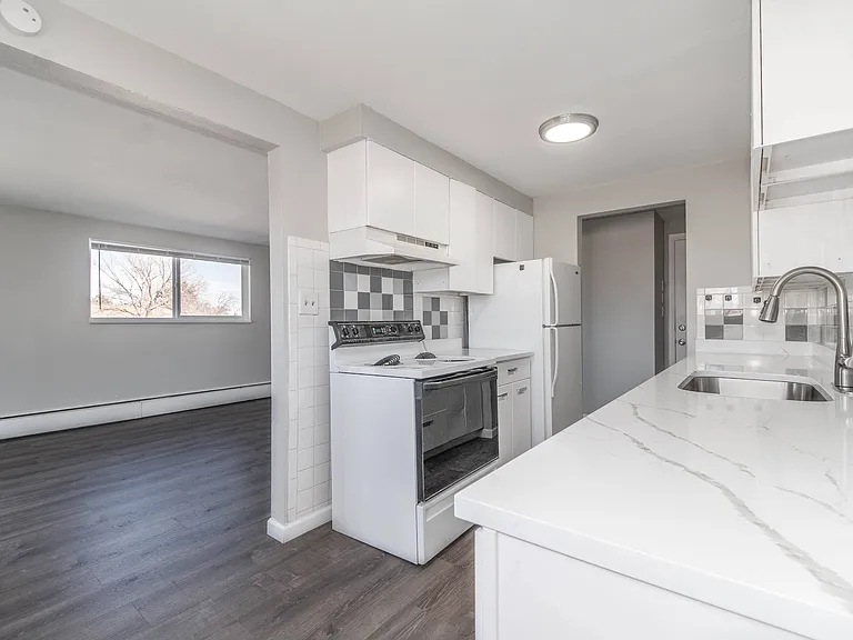 8780 Dawson St — Photo 11