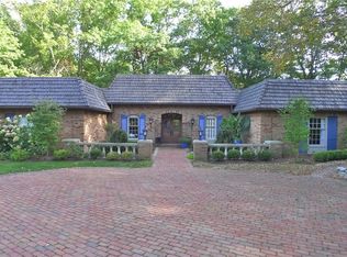 108 Hunting Ln, Chagrin Falls, OH 44022