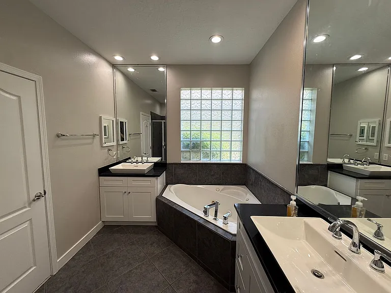 6719 Romney Ln — Photo 16