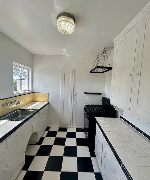 2448 Adams Ave #2 — Photo 10