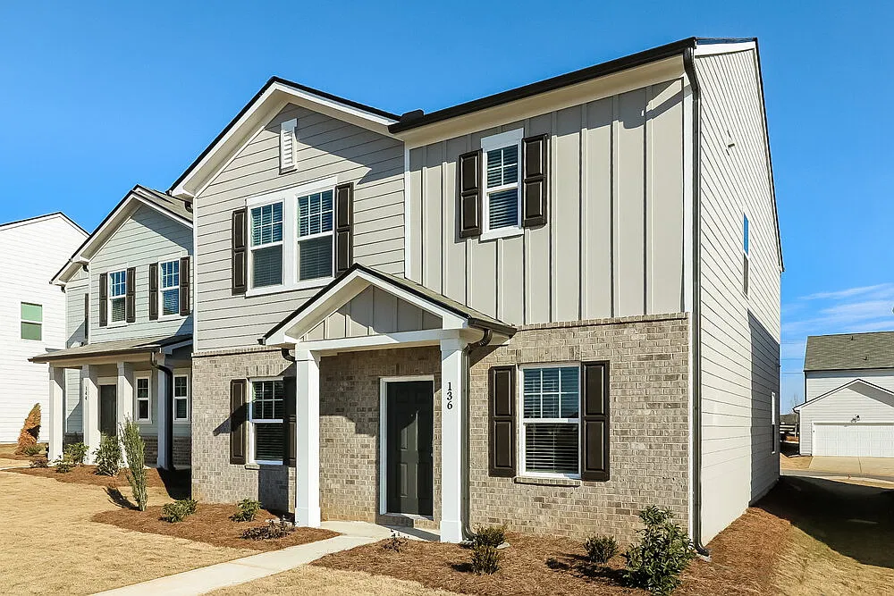 4 bed, 3.0 bath, 2226 sqft, $2,880 — Photo 4