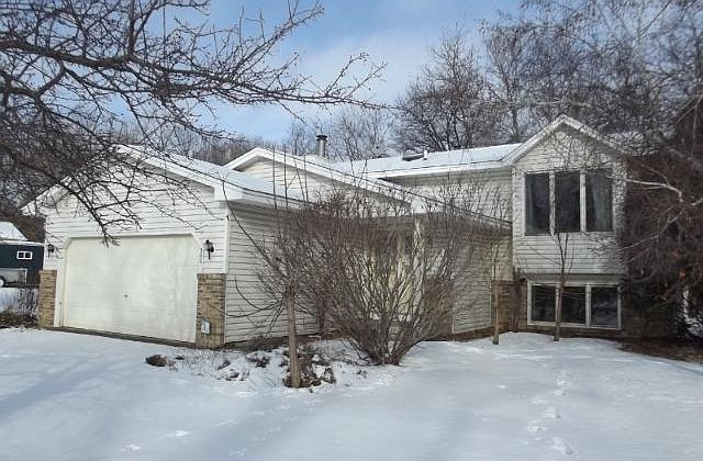1st image of 300 73rd Ave N