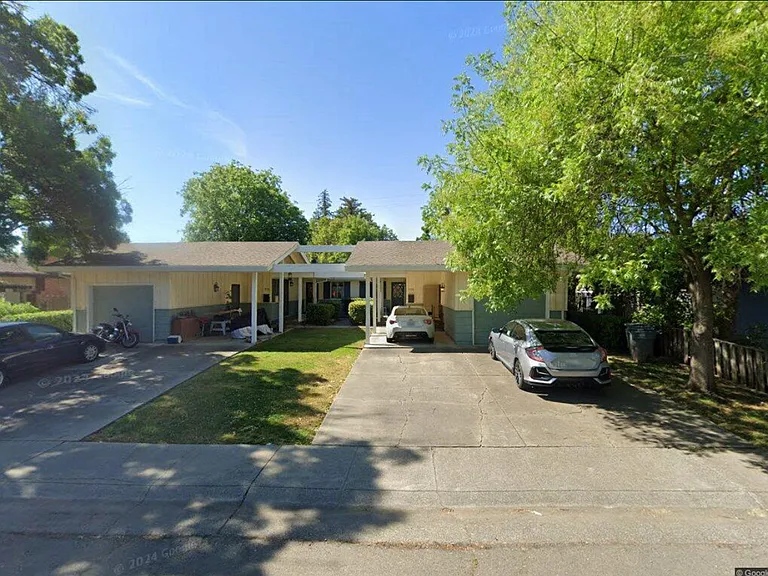 638 Radcliffe Dr — Photo 1