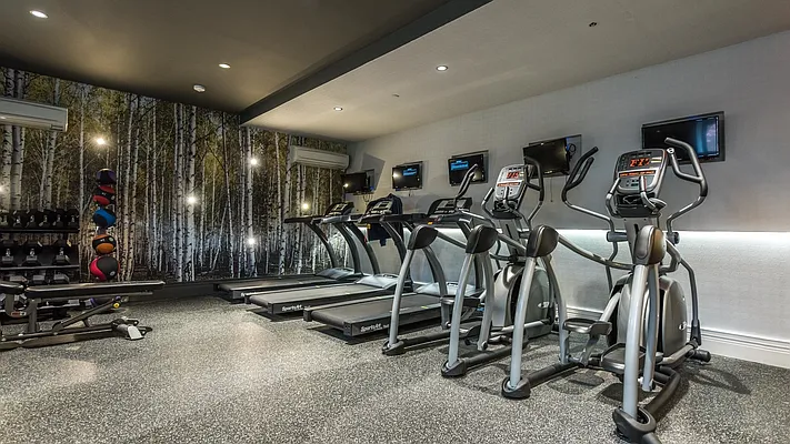 Rented by Nooklyn NYC LLC | media 37