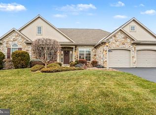 905 Walnut Crest Dr #L-0064, Lebanon, PA